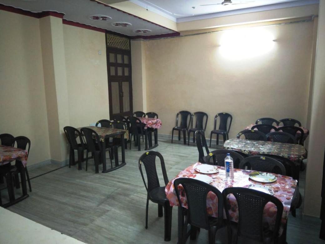 Laxmi Mahal Hotel Udaipur Buitenkant foto