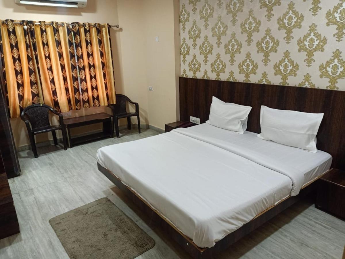 Laxmi Mahal Hotel Udaipur Buitenkant foto