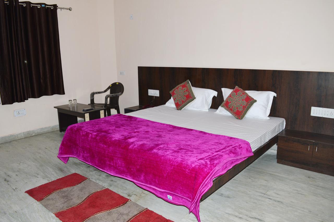 Laxmi Mahal Hotel Udaipur Buitenkant foto